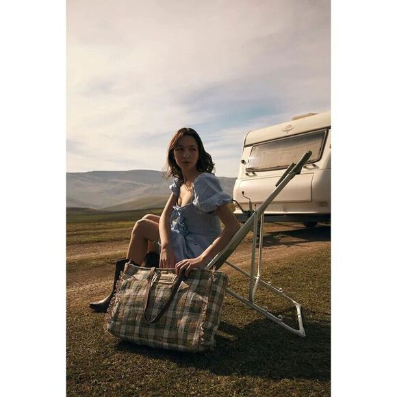 Myra Bag Handmade Heartland Weekender Bag Upcycled Canvas & Cowhide Leather - Picture 4 of 12